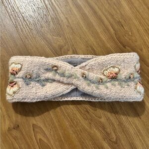 Anthropologie Cream Knit Hair Accessory